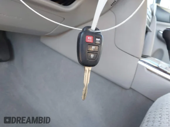 ✅ 2012 Toyota Camry SE • VIN: 4T1BF1FKXCU062892 • Lot: 44024833. Wystawiony na IAAI z przebiegiem 150 704 mil. Bezpłatny archiwum sprzedaży aukcyjnych z USA i szczegółowy raport historii pojazdu na DreamBid. Zdjęcie 11.
