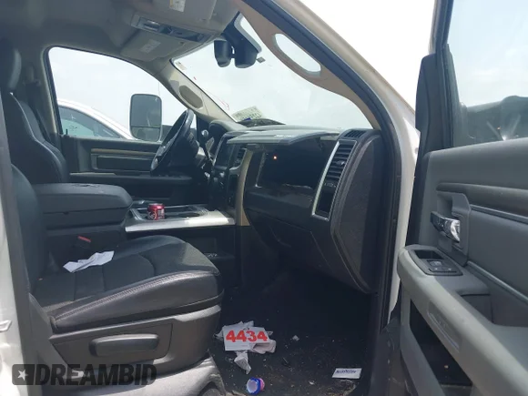 ✅ 2018 Ram 2500 Big Horn • VIN: 3C6UR5DL8JG341532 • Lot: 42259456. Wystawiony na IAAI z przebiegiem 184 762 mil. Bezpłatny archiwum sprzedaży aukcyjnych z USA i szczegółowy raport historii pojazdu na DreamBid. Zdjęcie 5.