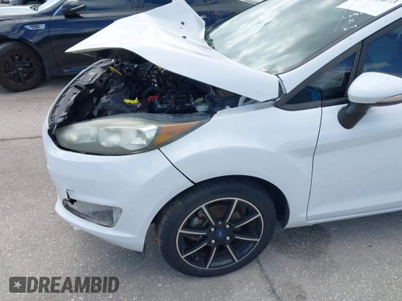 ✅ 2015 Ford Fiesta SE • VIN: 3FADP4BJ0FM166704 • Lot: 44835073. Wystawiony na IAAI z przebiegiem 110 292 mil. Bezpłatny archiwum sprzedaży aukcyjnych z USA i szczegółowy raport historii pojazdu na DreamBid. Zdjęcie 6.