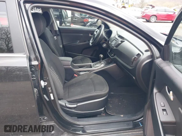 ✅ 2012 Kia Sportage EX • VIN: KNDPC3A28C7329919 • Лот: 44765987. Опубліковано раніше на IAAI з пробігом 161 537 миль. Безкоштовний доступ до архіву аукціонних продажів зі США та докладний звіт про історію автомобіля на DreamBid. Зображення 5.