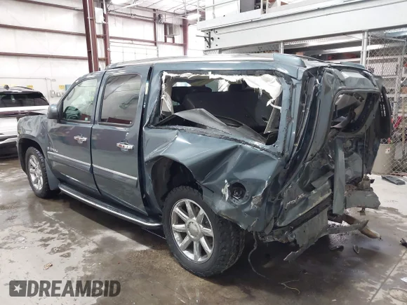 ✅ 2007 GMC Yukon XL • VIN: 1GKFK66807J209834 • Lot: 44351777. Wystawiony na IAAI z przebiegiem 176 343 mil. Bezpłatny archiwum sprzedaży aukcyjnych z USA i szczegółowy raport historii pojazdu na DreamBid. Zdjęcie 3.