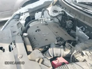 ✅ 2018 Mitsubishi Outlander ES • VIN: JA4AP3AU1JU025190 • Лот: 43700400. Опубликован ранее на IAAI с пробегом 141 394 миль. Бесплатный доступ к архиву аукционных продаж из США и подробный отчёт об истории автомобиля на DreamBid. Изображение 18.