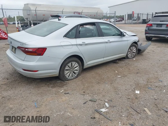 ✅ 2019 Volkswagen Jetta S • VIN: 3VWC57BU9KM122201 • Lot: 44665155. Listed on IAAI with 117,215 mi. Free auction sales archive from the USA and detailed vehicle history report at DreamBid. Image 4.