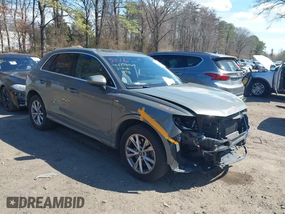✅ 2021 Audi Q3 S line Premium • VIN: WA1DECF37M1056131 • Lot: 44758065. Wystawiony na IAAI z przebiegiem 103 607 mil. Bezpłatny archiwum sprzedaży aukcyjnych z USA i szczegółowy raport historii pojazdu na DreamBid. Zdjęcie 1.