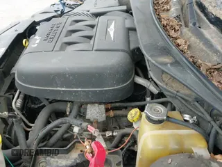 ✅ 2007 Chrysler Pacifica Touring • VIN: 2A8GF68X87R196957 • Lot: 42681062. Listed on IAAI with 199,042 mi. Free auction sales archive from the USA and detailed vehicle history report at DreamBid. Image 12.