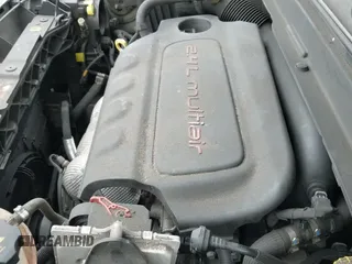 ✅ 2018 Jeep Renegade Altitude • VIN: ZACCJABB6JPH23913 • Lot: 42439183. Wystawiony na IAAI z przebiegiem 58 017 mil. Bezpłatny archiwum sprzedaży aukcyjnych z USA i szczegółowy raport historii pojazdu na DreamBid. Zdjęcie 23.