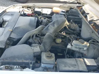 ✅ 1993 Ford Crown Victoria LX • VIN: 2FALP74W1PX131438 • Lot: 43031279. Wystawiony na IAAI z przebiegiem 159 566 mil. Bezpłatny archiwum sprzedaży aukcyjnych z USA i szczegółowy raport historii pojazdu na DreamBid. Zdjęcie 12.