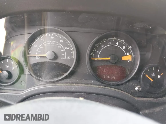 ✅ 2015 Jeep Patriot Altitude • VIN: 1C4NJPBA5FD325391 • Lot: 45340055. Wystawiony na IAAI z przebiegiem 170 656 mil. Bezpłatny archiwum sprzedaży aukcyjnych z USA i szczegółowy raport historii pojazdu na DreamBid. Zdjęcie 7.