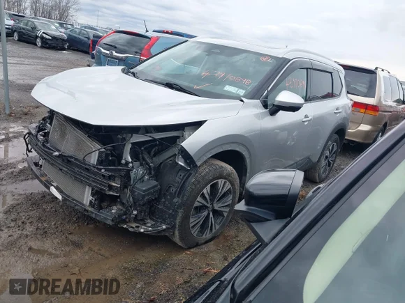 ✅ 2021 Nissan Rogue SV • VIN: 5N1AT3BB4MC723992 • Lot: 43970898. Wystawiony na IAAI z przebiegiem 98 731 mil. Bezpłatny archiwum sprzedaży aukcyjnych z USA i szczegółowy raport historii pojazdu na DreamBid. Zdjęcie 2.