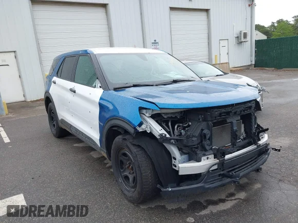✅ 2021 Ford Police Interceptor Utility • VIN: 1FM5K8AB9MGB47201 • Lot: 45459380. Wystawiony na IAAI z przebiegiem 117 418 mil. Bezpłatny archiwum sprzedaży aukcyjnych z USA i szczegółowy raport historii pojazdu na DreamBid. Zdjęcie 1.