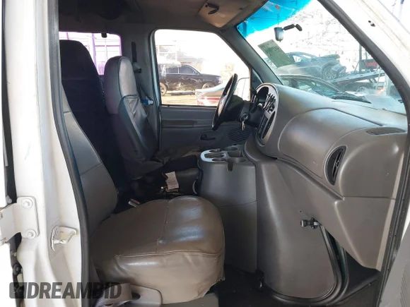 ✅ 1998 Ford Econoline Wagon XL • VIN: 1FBSS31L6WHA90069 • Lot: 41290666. Wystawiony na IAAI z przebiegiem 252 445 mil. Bezpłatny archiwum sprzedaży aukcyjnych z USA i szczegółowy raport historii pojazdu na DreamBid. Zdjęcie 5.