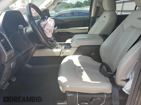 ✅ 2019 Ford Expedition Max Platinum • VIN: 1FMJK1MTXKEA54982 • Лот: 61380645. Опубліковано раніше на Copart з пробігом 115 894 миль. Безкоштовний доступ до архіву аукціонних продажів зі США та докладний звіт про історію автомобіля на DreamBid. Зображення 7.