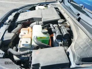 ✅ 2018 Hyundai Ioniq Blue • VIN: KMHC65LC7JU065772 • Lot: 41890880. Wystawiony na IAAI z przebiegiem 83 386 mil. Bezpłatny archiwum sprzedaży aukcyjnych z USA i szczegółowy raport historii pojazdu na DreamBid. Zdjęcie 19.