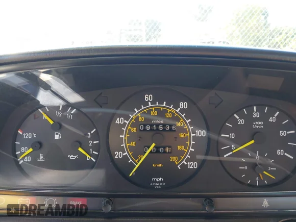 ✅ 1985 Mercedes-Benz 300 • VIN: WDBAB33C5FA226574 • Лот: 43483833. Опубліковано раніше на IAAI з пробігом 91 536 миль. Безкоштовний доступ до архіву аукціонних продажів зі США та докладний звіт про історію автомобіля на DreamBid. Зображення 7.