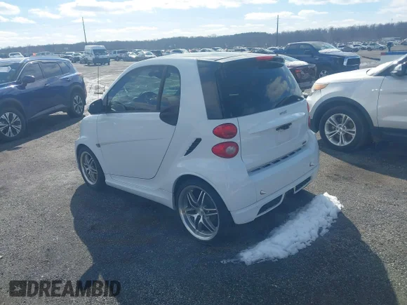 ✅ 2013 Smart fortwo Pure • VIN: WMEEJ3BAXDK693603 • Лот: 44249798. Опубліковано раніше на IAAI з пробігом 95 100 миль. Безкоштовний доступ до архіву аукціонних продажів зі США та докладний звіт про історію автомобіля на DreamBid. Зображення 3.