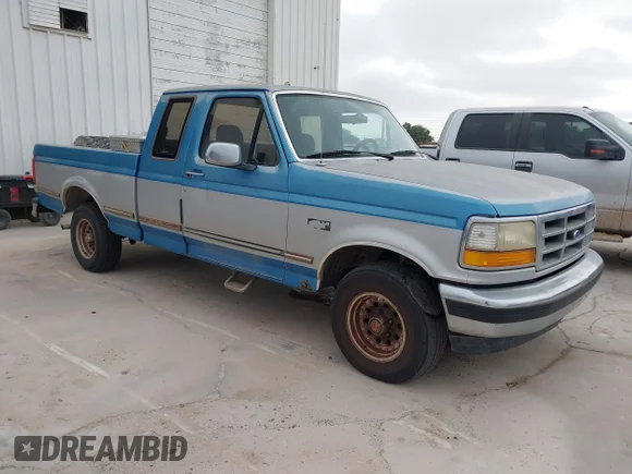 ✅ 1993 Ford F-150 • VIN: 1FTEX15N1PKB21940 • Lot: 45123623. Wystawiony na IAAI z przebiegiem 153 852 mil. Bezpłatny archiwum sprzedaży aukcyjnych z USA i szczegółowy raport historii pojazdu na DreamBid. Zdjęcie 1.