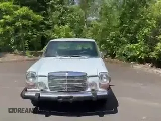 ✅ 1975 Mercedes-Benz 300 • VIN: 11511412026152 • Lot: 60054405. Listed on Copart with 6,172 mi. Free auction sales archive from the USA and detailed vehicle history report at DreamBid. Image 11.