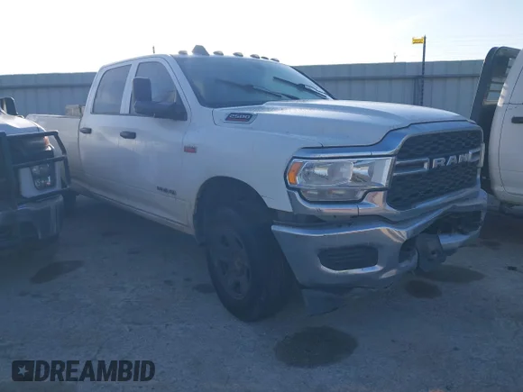 ✅ 2019 Ram 2500 Tradesman • VIN: 3C6UR5HJ5KG577484 • Lot: 43673983. Listed on IAAI with 171,179 mi. Free auction sales archive from the USA and detailed vehicle history report at DreamBid. Image 1.