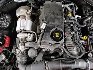 ✅ 2017 Jaguar XF 20d Premium • VIN: SAJBD4BN7HCY43301 • Lot: 41748265. Wystawiony na Copart z przebiegiem 63 965 mil. Bezpłatny archiwum sprzedaży aukcyjnych z USA i szczegółowy raport historii pojazdu na DreamBid. Zdjęcie 14.