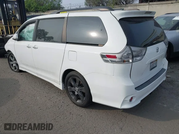 ✅ 2017 Toyota Sienna SE • VIN: 5TDXZ3DC1HS822051 • Lot: 42966375. Wystawiony na IAAI z przebiegiem Nie podano. Bezpłatny archiwum sprzedaży aukcyjnych z USA i szczegółowy raport historii pojazdu na DreamBid. Zdjęcie 3.