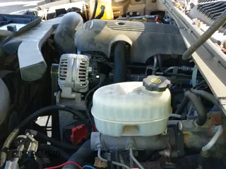 ✅ 2005 GMC Yukon XL SLE • VIN: 1GKEC16Z95R172186 • Lot: 41659861. Listed on IAAI with 130,305 mi. Free auction sales archive from the USA and detailed vehicle history report at DreamBid. Image 14.