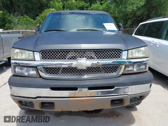 ✅ 2005 Chevrolet Silverado 1500 LS • VIN: 2GCEC19V251357497 • Lot: 45136329. Wystawiony na IAAI z przebiegiem 239 972 mil. Bezpłatny archiwum sprzedaży aukcyjnych z USA i szczegółowy raport historii pojazdu na DreamBid. Zdjęcie 6.