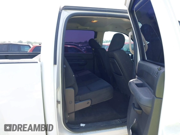 ✅ 2011 GMC Sierra 1500 SLE • VIN: 3GTP1VE04BG126006 • Lot: 42733328. Wystawiony na IAAI z przebiegiem 242 301 mil. Bezpłatny archiwum sprzedaży aukcyjnych z USA i szczegółowy raport historii pojazdu na DreamBid. Zdjęcie 8.