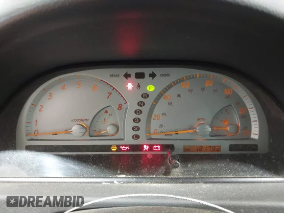 ✅ 2003 Toyota Camry LE • VIN: 4T1BF32K43U046401 • Lot: 45159340. Wystawiony na IAAI z przebiegiem 181 795 mil. Bezpłatny archiwum sprzedaży aukcyjnych z USA i szczegółowy raport historii pojazdu na DreamBid. Zdjęcie 7.