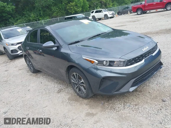 ✅ 2024 Kia Forte LXS • VIN: 3KPF24AD5RE828501 • Лот: 45312008. Опубліковано раніше на IAAI з пробігом 47 052 миль. Безкоштовний доступ до архіву аукціонних продажів зі США та докладний звіт про історію автомобіля на DreamBid. Зображення 1.