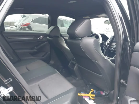 ✅ 2022 Honda Accord Sport • VIN: 1HGCV1F39NA103149 • Lot: 44028614. Wystawiony na IAAI z przebiegiem Nie podano. Bezpłatny archiwum sprzedaży aukcyjnych z USA i szczegółowy raport historii pojazdu na DreamBid. Zdjęcie 8.