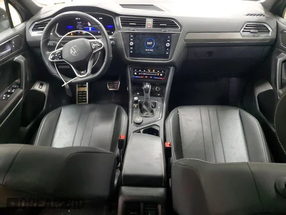 ✅ 2022 Volkswagen Tiguan SE R-Line Black • VIN: 3VV8B7AX3NM151924 • Lot: 78441145. Wystawiony na Copart z przebiegiem 34 461 mil. Bezpłatny archiwum sprzedaży aukcyjnych z USA i szczegółowy raport historii pojazdu na DreamBid. Zdjęcie 8.