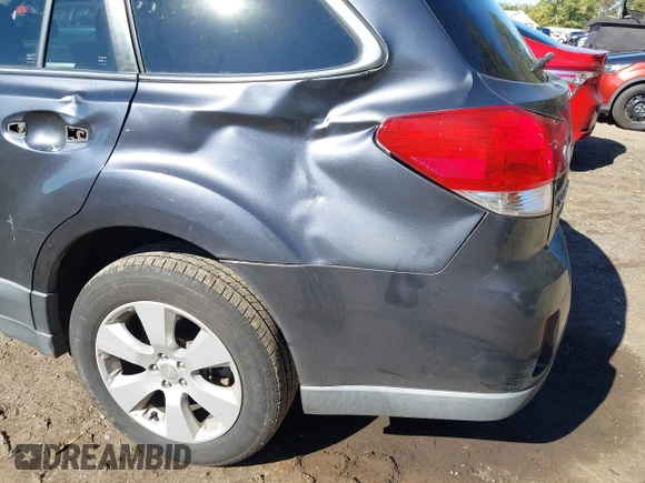 ✅ 2010 Subaru Outback Premium All-Weather Anniversary • VIN: 4S4BRCCC5A3352847 • Lot: 44552819. Wystawiony na IAAI z przebiegiem 292 127 mil. Bezpłatny archiwum sprzedaży aukcyjnych z USA i szczegółowy raport historii pojazdu na DreamBid. Zdjęcie 6.