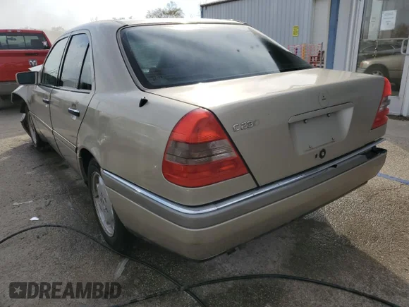 ✅ 1997 Mercedes-Benz C 230/260/280/320 • VIN: WDBHA23EXVF601373 • Лот: 78402194. Опубліковано раніше на Copart з пробігом 187 821 миль. Безкоштовний доступ до архіву аукціонних продажів зі США та докладний звіт про історію автомобіля на DreamBid. Зображення 2.