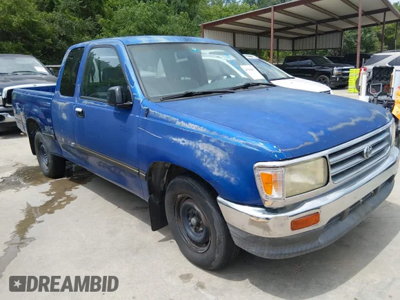 ✅ 1996 Toyota T100 DX • VIN: JT4TN12D5T0025534 • Lot: 45338637. Listed on IAAI with 212,800 mi. Free auction sales archive from the USA and detailed vehicle history report at DreamBid. Image 1.