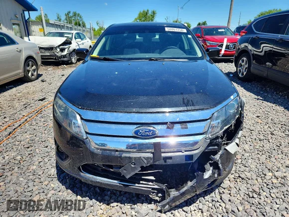 ✅ 2011 Ford Fusion SE • VIN: 3FAHP0HAXBR106153 • Lot: 58061256. Wystawiony na Copart z przebiegiem 201 226 mil. Bezpłatny archiwum sprzedaży aukcyjnych z USA i szczegółowy raport historii pojazdu na DreamBid. Zdjęcie 5.