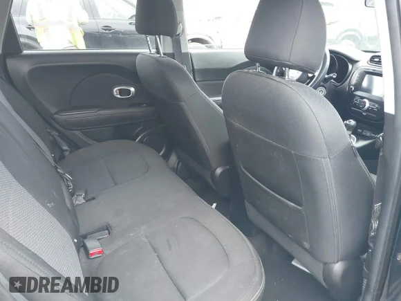 ✅ 2018 Kia Soul + • VIN: KNDJP3A57J7611194 • Lot: 44985901. Wystawiony na IAAI z przebiegiem 67 014 mil. Bezpłatny archiwum sprzedaży aukcyjnych z USA i szczegółowy raport historii pojazdu na DreamBid. Zdjęcie 8.