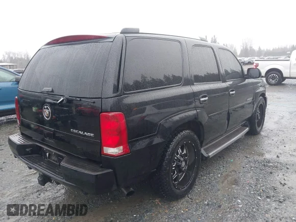 ✅ 2005 Cadillac Escalade • VIN: 1GYEK63N15R220951 • Lot: 43900697. Wystawiony na IAAI z przebiegiem 181 108 mil. Bezpłatny archiwum sprzedaży aukcyjnych z USA i szczegółowy raport historii pojazdu na DreamBid. Zdjęcie 4.