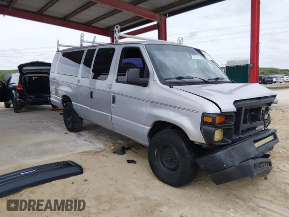 ✅ 2008 Ford Econoline Cargo Commercial • VIN: 1FTNS24W58DB06684 • Lot: 45234268. Wystawiony na IAAI z przebiegiem 254 104 mil. Bezpłatny archiwum sprzedaży aukcyjnych z USA i szczegółowy raport historii pojazdu na DreamBid. Zdjęcie 1.