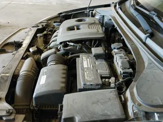 ✅ 2018 Hyundai Elantra Value Edition • VIN: 5NPD84LF0JH215514 • Lot: 43400585. Listed on IAAI with 101,238 mi. Free auction sales archive from the USA and detailed vehicle history report at DreamBid. Image 19.