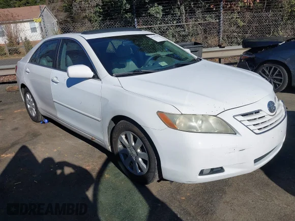 ✅ 2008 Toyota Camry XLE • VIN: 4T1BK46KX8U572938 • Lot: 44149030. Wystawiony na IAAI z przebiegiem 173 008 mil. Bezpłatny archiwum sprzedaży aukcyjnych z USA i szczegółowy raport historii pojazdu na DreamBid. Zdjęcie 1.