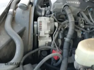 ✅ 1999 Chevrolet Silverado 2500 LS • VIN: 1GCGC24U0XE191334 • Lot: 42861492. Wystawiony na IAAI z przebiegiem 214 132 mil. Bezpłatny archiwum sprzedaży aukcyjnych z USA i szczegółowy raport historii pojazdu na DreamBid. Zdjęcie 19.