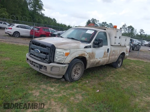 ✅ 2011 Ford F-250 XL • VIN: 1FTBF2A63BEB21696 • Lot: 42118911. Wystawiony na IAAI z przebiegiem 212 721 mil. Bezpłatny archiwum sprzedaży aukcyjnych z USA i szczegółowy raport historii pojazdu na DreamBid. Zdjęcie 2.