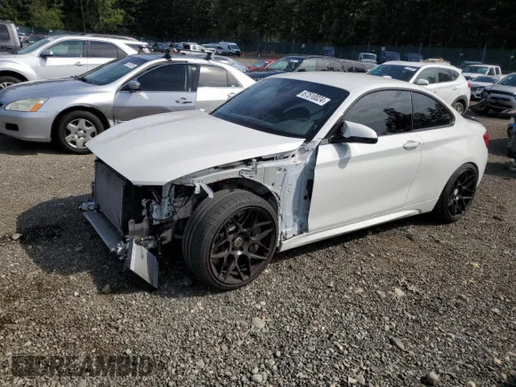 ✅ 2021 BMW M2 Competition • VIN: WBS2U7C05M7J41136 • Lot: 67510024. Wystawiony na Copart z przebiegiem 14 394 mil. Bezpłatny archiwum sprzedaży aukcyjnych z USA i szczegółowy raport historii pojazdu na DreamBid. Zdjęcie 1.