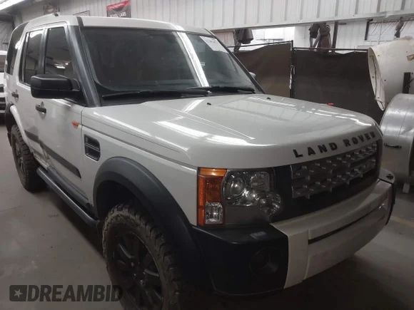 ✅ 2006 Land Rover LR3 SE • VIN: SALAE25436A375065 • Lot: 42281871. Wystawiony na IAAI z przebiegiem 121 338 mil. Bezpłatny archiwum sprzedaży aukcyjnych z USA i szczegółowy raport historii pojazdu na DreamBid. Zdjęcie 1.