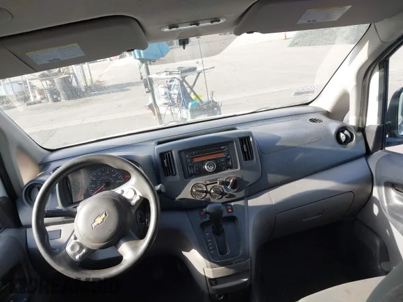 ✅ 2015 Chevrolet City Express Cargo LS • VIN: 3N63M0YN2FK714681 • Lot: 42229263. Wystawiony na IAAI z przebiegiem 121 673 mil. Bezpłatny archiwum sprzedaży aukcyjnych z USA i szczegółowy raport historii pojazdu na DreamBid. Zdjęcie 5.