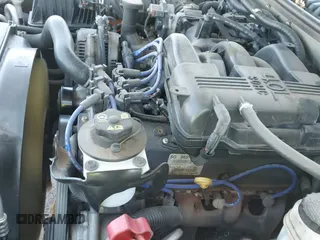 ✅ 2005 Ford Explorer XLT • VIN: 1FMZU73K75ZA35800 • Lot: 42909832. Wystawiony na IAAI z przebiegiem 131 552 mil. Bezpłatny archiwum sprzedaży aukcyjnych z USA i szczegółowy raport historii pojazdu na DreamBid. Zdjęcie 12.