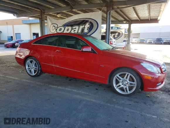 ✅ 2012 Mercedes-Benz E 350 • VIN: WDDKJ5KB8CF178859 • Lot: 72153415. Wystawiony na Copart z przebiegiem 112 527 mil. Bezpłatny archiwum sprzedaży aukcyjnych z USA i szczegółowy raport historii pojazdu na DreamBid. Zdjęcie 4.