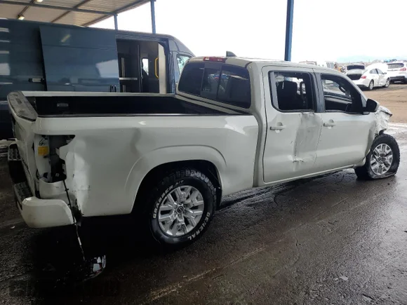✅ 2022 Nissan Frontier SV • VIN: 1N6ED1FK0NN674522 • Lot: 41889745. Wystawiony na Copart z przebiegiem 77 420 mil. Bezpłatny archiwum sprzedaży aukcyjnych z USA i szczegółowy raport historii pojazdu na DreamBid. Zdjęcie 3.