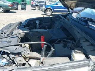 ✅ 2014 Toyota Highlander LE • VIN: 5TDBKRFH5ES053351 • Lot: 42302157. Listed on IAAI with 155,593 mi. Free auction sales archive from the USA and detailed vehicle history report at DreamBid. Image 19.