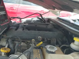 ✅ 2002 Chrysler 300M M • VIN: 2C3HE66G92H305589 • Lot: 42487029. Wystawiony na IAAI z przebiegiem 133 637 mil. Bezpłatny archiwum sprzedaży aukcyjnych z USA i szczegółowy raport historii pojazdu na DreamBid. Zdjęcie 19.